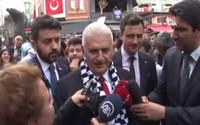 Binali Yıldırım'a Beşiktaş'ta herşey güzel olacak sloganları