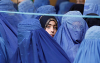 Taliban, Afgan kadınlarına üniversite eğitimi yasakladı!