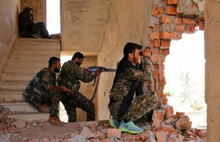 Kürtler IŞİD'in ikmal hattını kesmeye çalışıyor!
