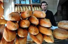 Gökçek'ten geri adım: Halk ekmek indirim yaptı
