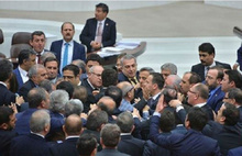 Mecliste AKP - HDP kavgası