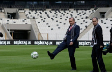 Vodafone Arena’da Erdoğan, Gül ve Davutoğlu top oynadı