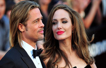 Angelina Jolie boşanıyor