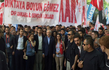 CHP'lilerin Anıtkabir'e yürüyüşü başladı