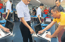 Havalimanlarında laptop kontrolü krizi
