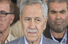 AKP'li 4 eski bakana FETÖ soruşturması