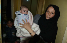 Suriyeli bebek ve anneyi fareler kemirdi