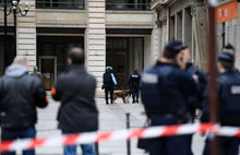 Paris'te polis bomba alarmına geçti