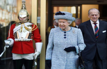 İngiltere Kraliyet Sarayında olağanüstü toplantı