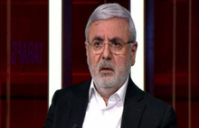 Mehmet Metiner'den AK Parti'ye sert eleştiri