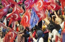 AKP'nin İstanbul toplantısında gerginlik 