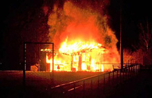 Irkçılar, Pforzheim Fatihspor kulübünün binasını ateşe verdiler!