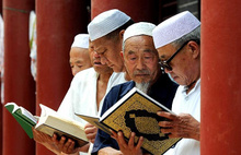 Kur'an ve İncil'in yeniden yazılması için Çin harekete geçti