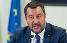 Aşırı sağcı İtalyan lider Salvini, Türk fındığı içerdiği için Nutella yemeyecekmiş