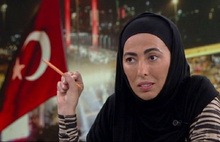 Nihal Olçok: Türkiye'de yalnız kadın olmak, kadın olmayı bırakmak demektir