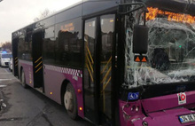 İstanbul Zeytinburnu'nda otobüs durağa daldı! 15 yaralı