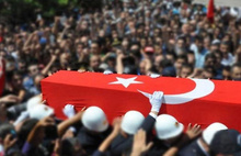 Barış Pınarı Harekatı bölgesinde 4 asker şehit oldu