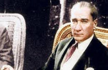 Atatürk'ü saygıyla ve minnetle anıyoruz
