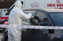 İzmit'te yeni koronavirüs şüphesi: Bir kişi araçta ölü bulundu