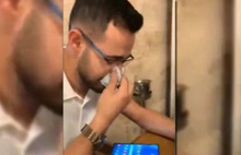Arap turistler, Türk Lirası ile burnunu sildi