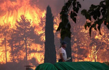 Antalya'da Yangın Sürüyor: Bir Can Kaybı