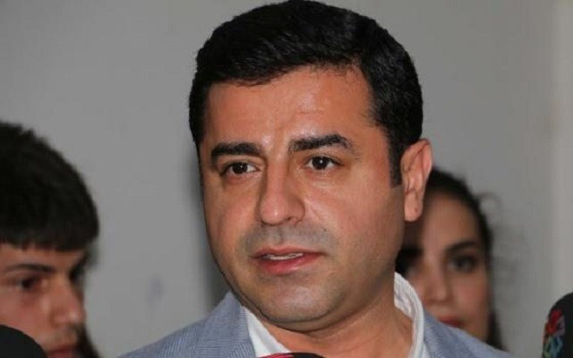 Demirtaş: Devlet pişkin pişkin sırıtıyor