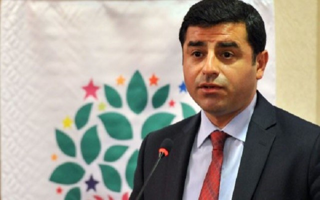 Demirtaş: O beyefendinin eşi, annesi itiraz etsin