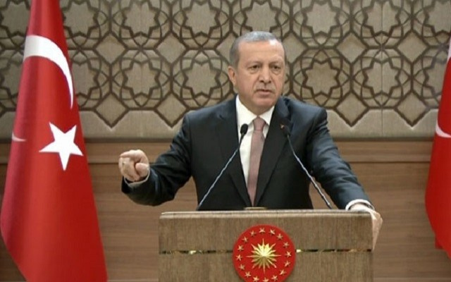  Erdoğan: DAİŞ çıkardığı petrolü Esed'e satıyor