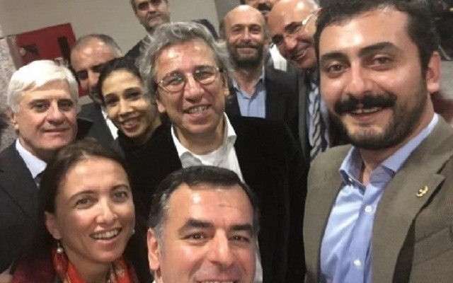 Can Dündar ve Erdem Gül tutuklandı!