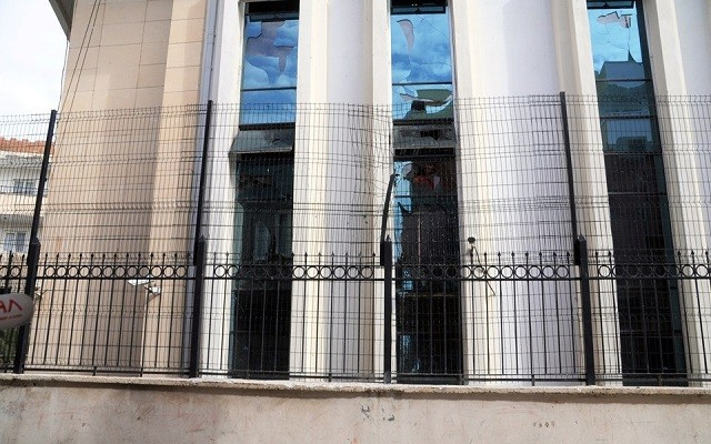 Cizre'de adliye binasına roketatarlı saldırı