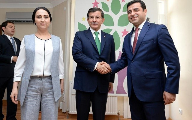 Davutoğlu'ndan flaş HDP kararı!