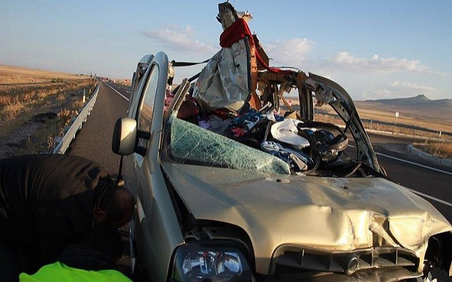 Niğde'de katliam gibi kaza: 13 ölü