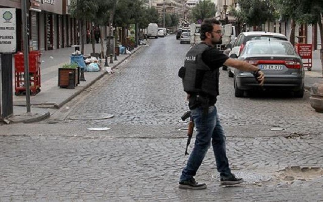 Diyarbakır'da PKK saldırısı! 2 polis şehit