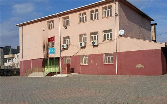 PKK 8 okul ve 1 yurda saldırdı!