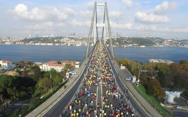 İstanbul 15 Temmuz şehitleri için koşuyor