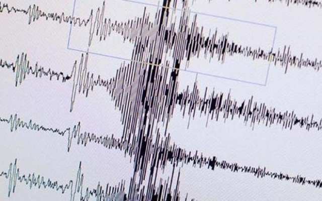 Şemdinli'de korkutan deprem