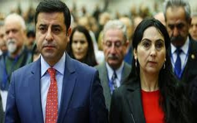  Selahattin Demirtaş ve Yüksekdağ tutuklandı