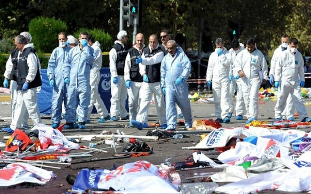 Tarihi duruşma protestoyla başladı