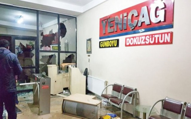Yeniçağ Gazetesi'ne taşlı sopalı saldırı