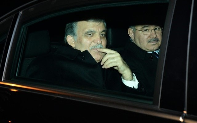 Abdullah Gül ile görüşen Arınç: Umarım herkes ders almıştır