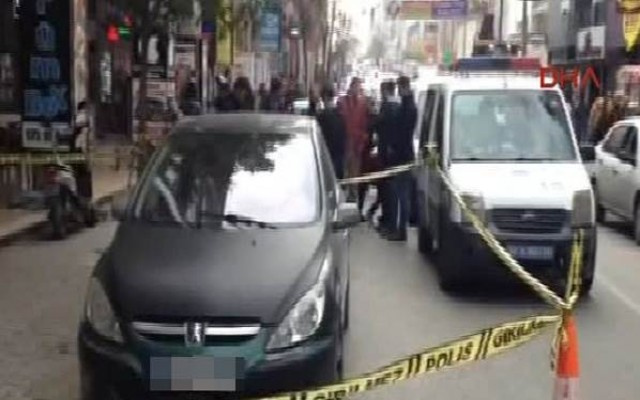Bakırköy'de bombalı araç alarmı