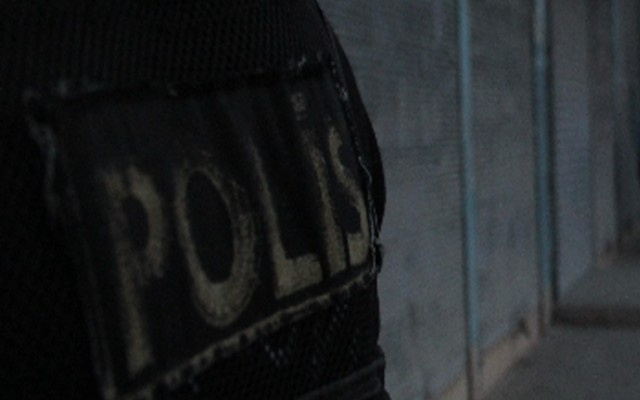 Esenyurt'ta polise otomatik silahlarla saldırı