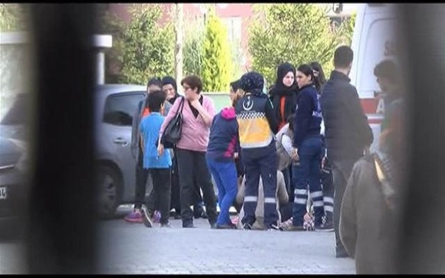 İstanbul'da iki polis evlerinde ölü bulundu