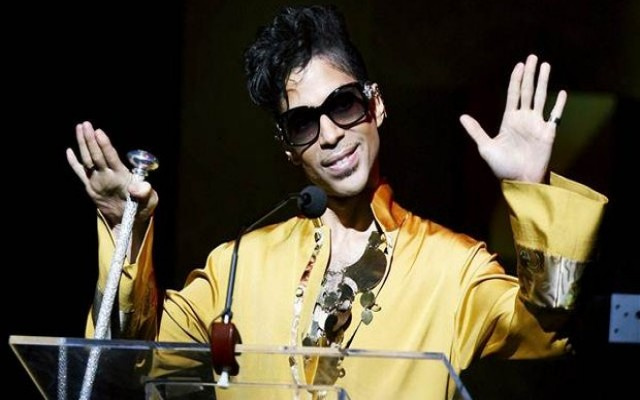 Pop ikonu Prince'in esrarengiz ölümü