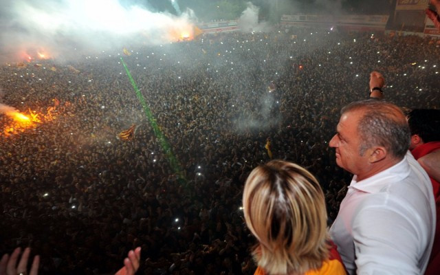 Fatih Terim resmen Galatasaray'da..