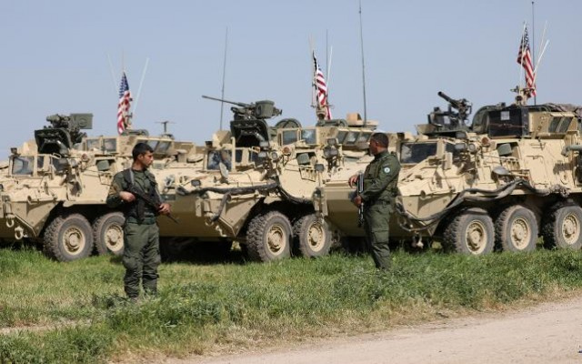 ABD: Ağır silahlar YPG'de kalacak