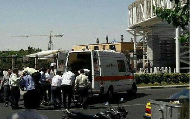 İran'da canlı bomba eylemi: Ölenler var