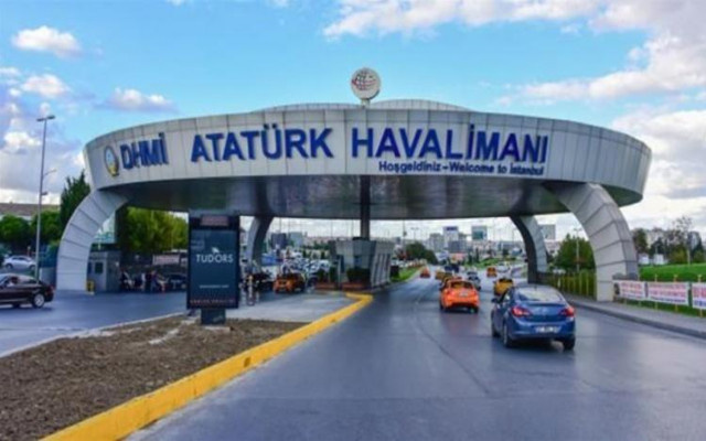 Atatürk Havalimanı'nda yılbaşı yoğunluğu