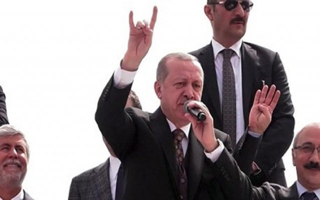 Erdoğan bozkurt işaretini ilk kez açıkladı