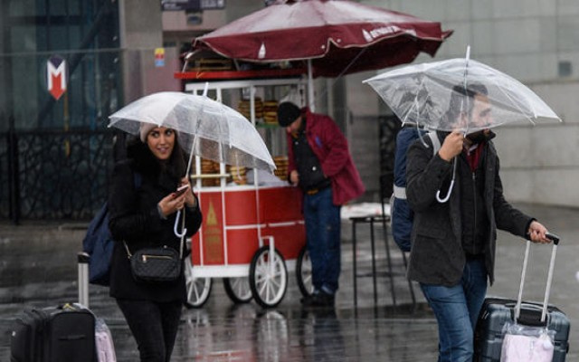 İstanbullulara Meteoroloji'den önemli uyarı.